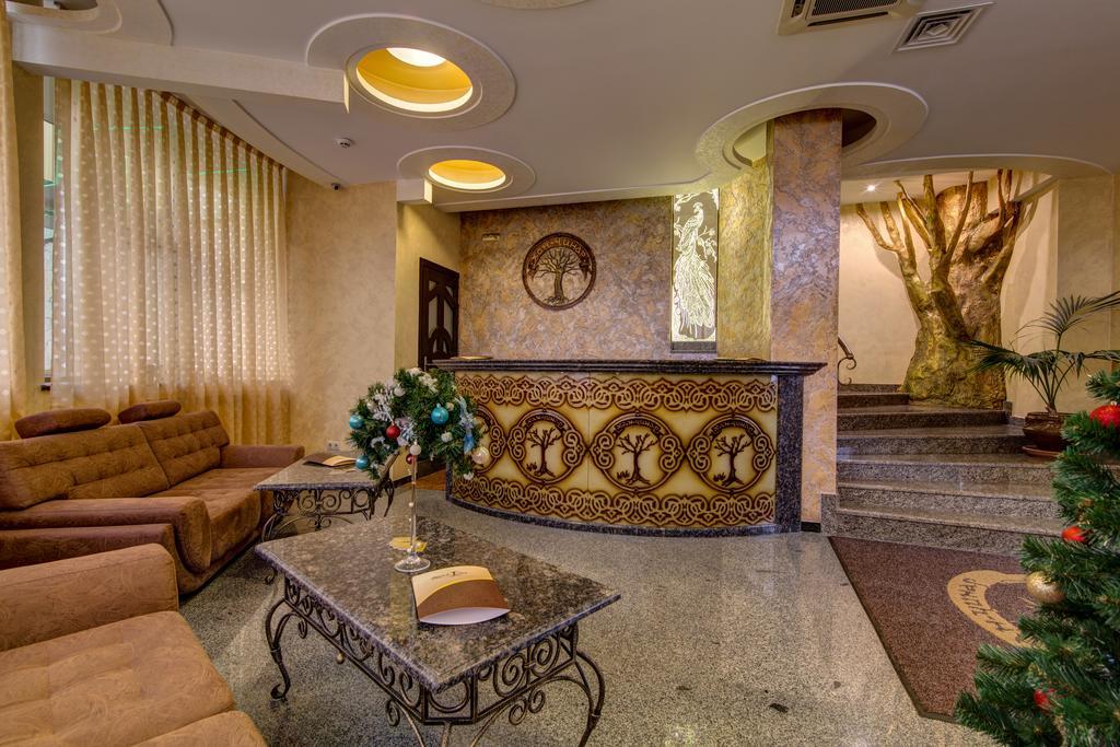 Khan-Chinar Hotel Dnepropetrovsk Exterior foto