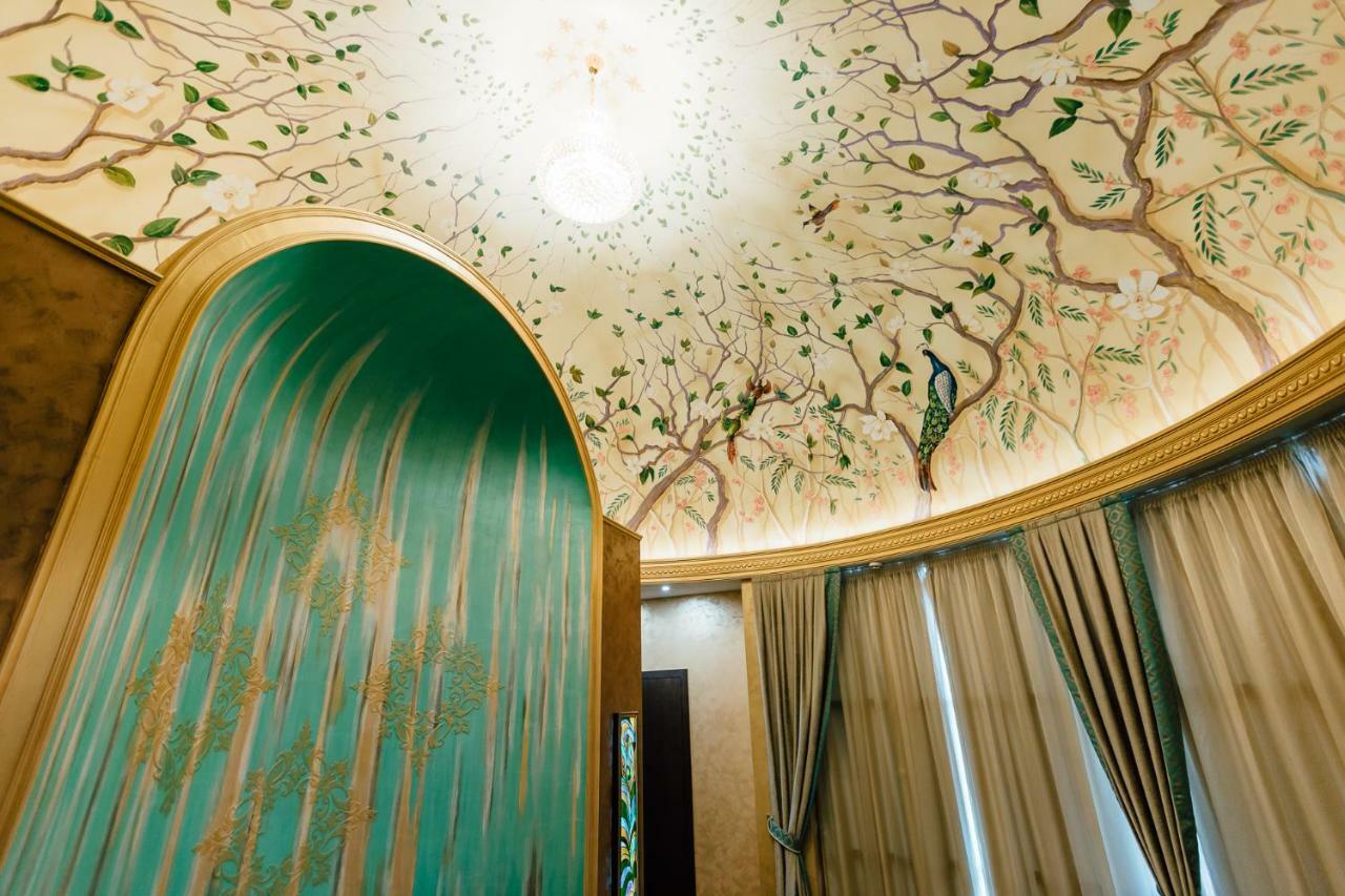 Khan-Chinar Hotel Dnepropetrovsk Exterior foto
